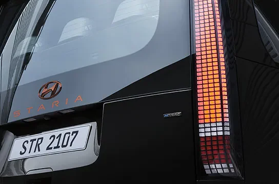 Параметрические пиксельные фонари (задние светодиодные фонари комбинированного типа) 